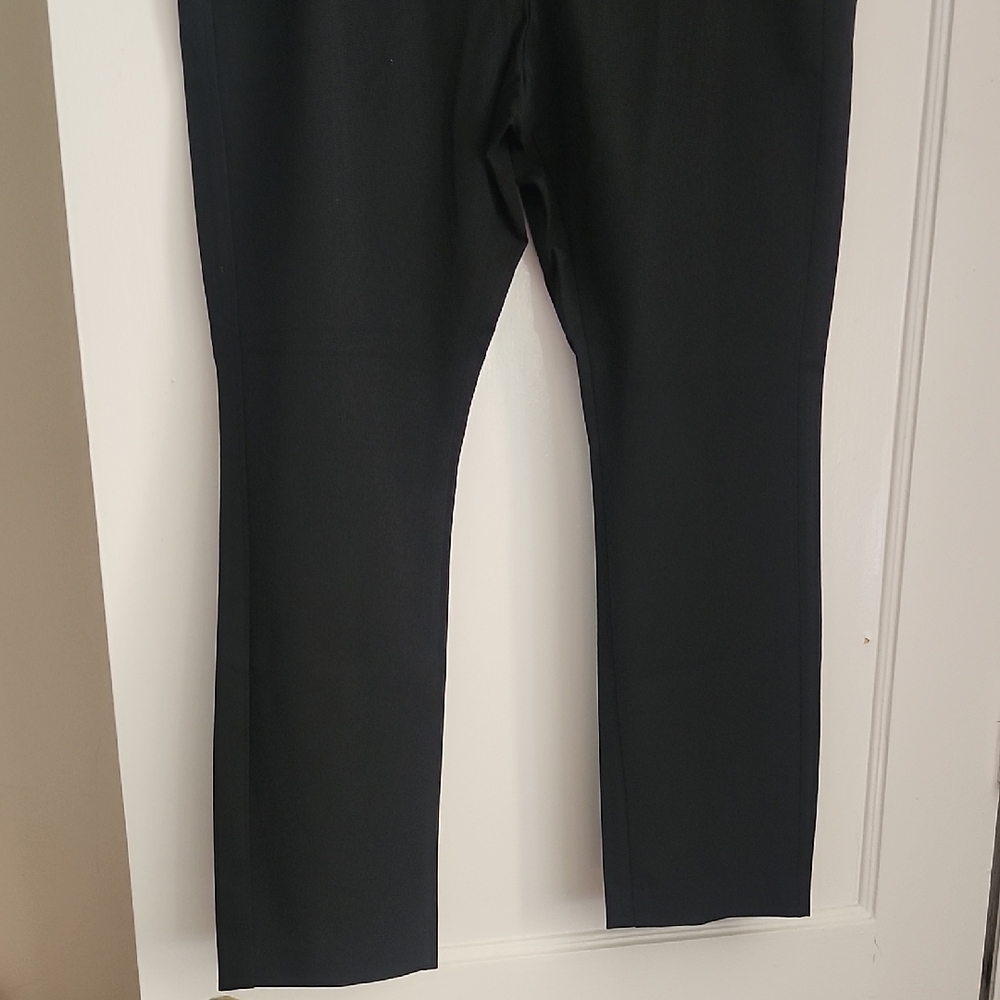 Old Navy Women's NWT Extra High Rise Polished Pixie Pants - Picture 4 of 14